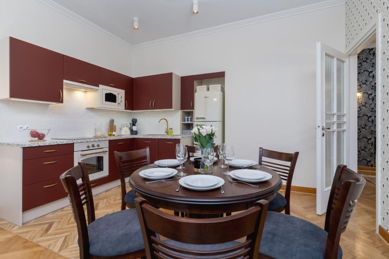 Luxurious & Unique Apartment Mickiewicza Cracow By Renters Prestige Krakow Exterior photo